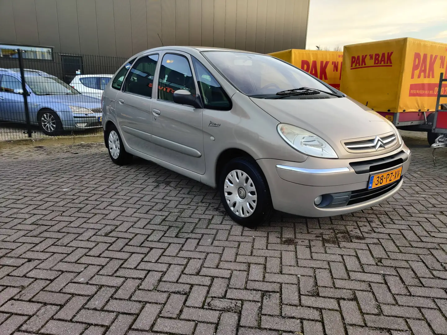 Citroen Xsara Picasso Tweede Eigenaar- 1 jaar APK -familie auto Beige - 2