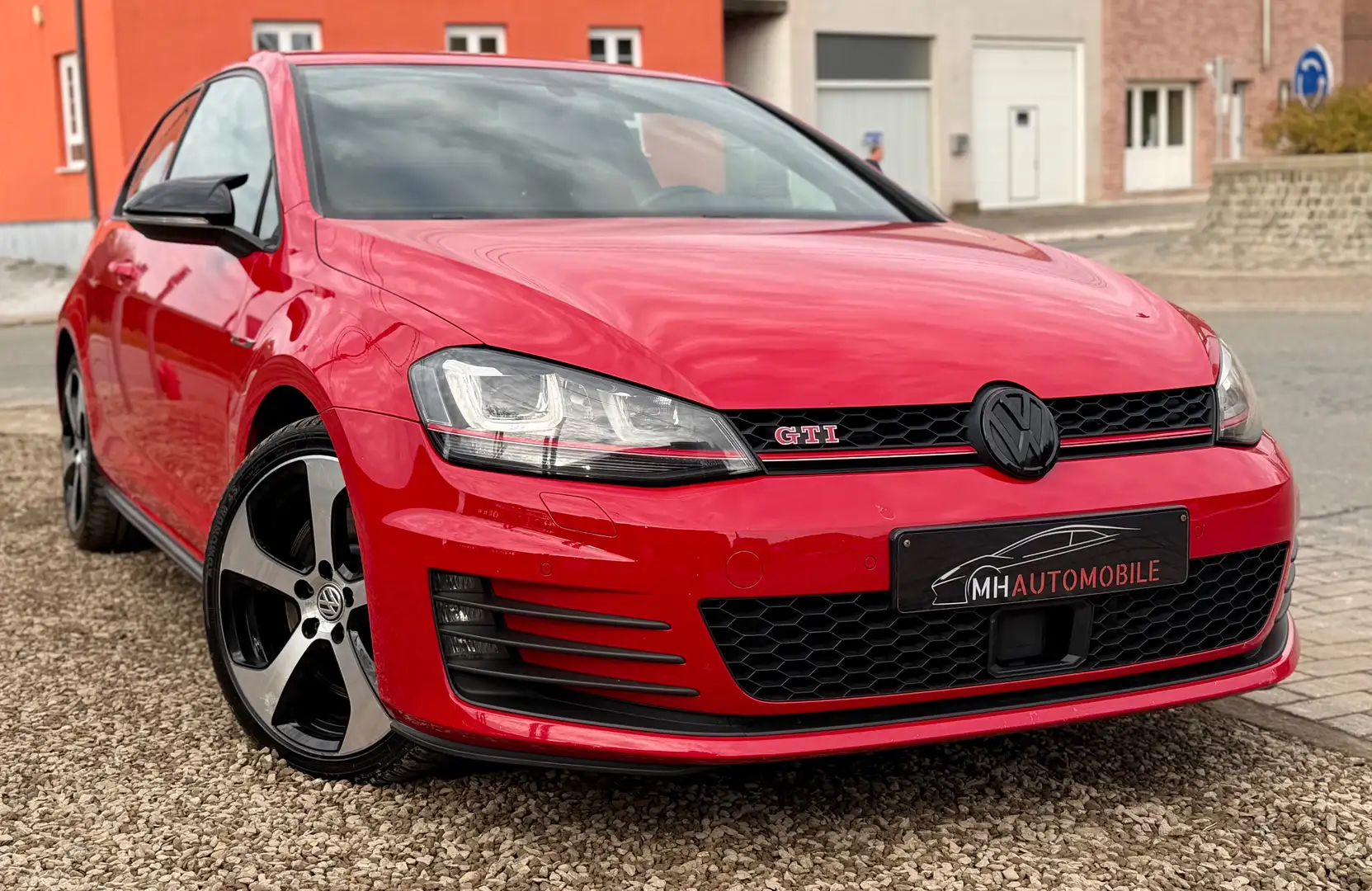 Volkswagen Golf GTI Rouge - 2