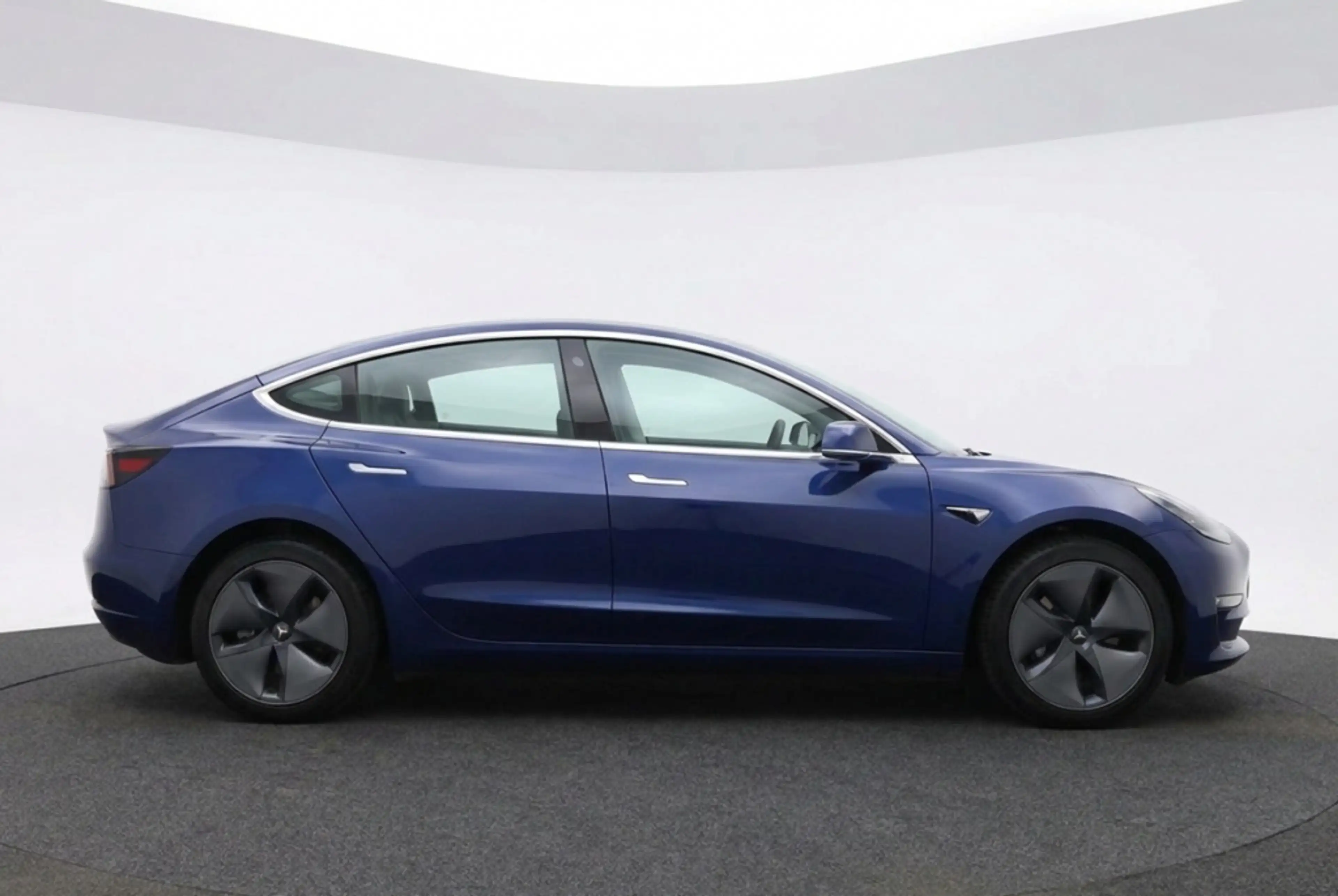 Tesla Model 3 Standard RWD Plus 60 kWh 90% SOH l NL Auto l FSD 3 — photo 2