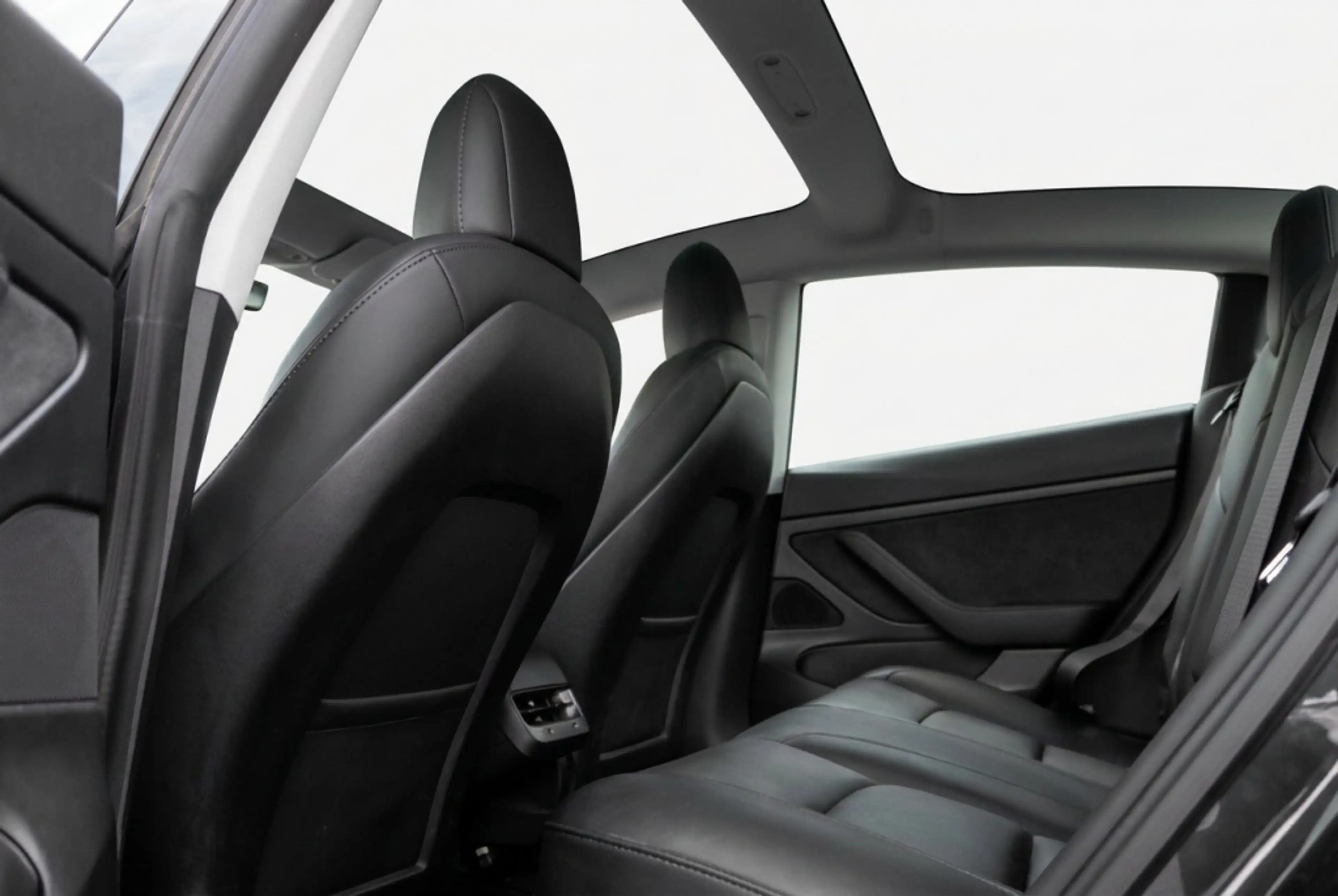 Tesla Model 3 Standard RWD Plus 60 kWh 90% SOH l NL Auto l FSD 3 — photo 11