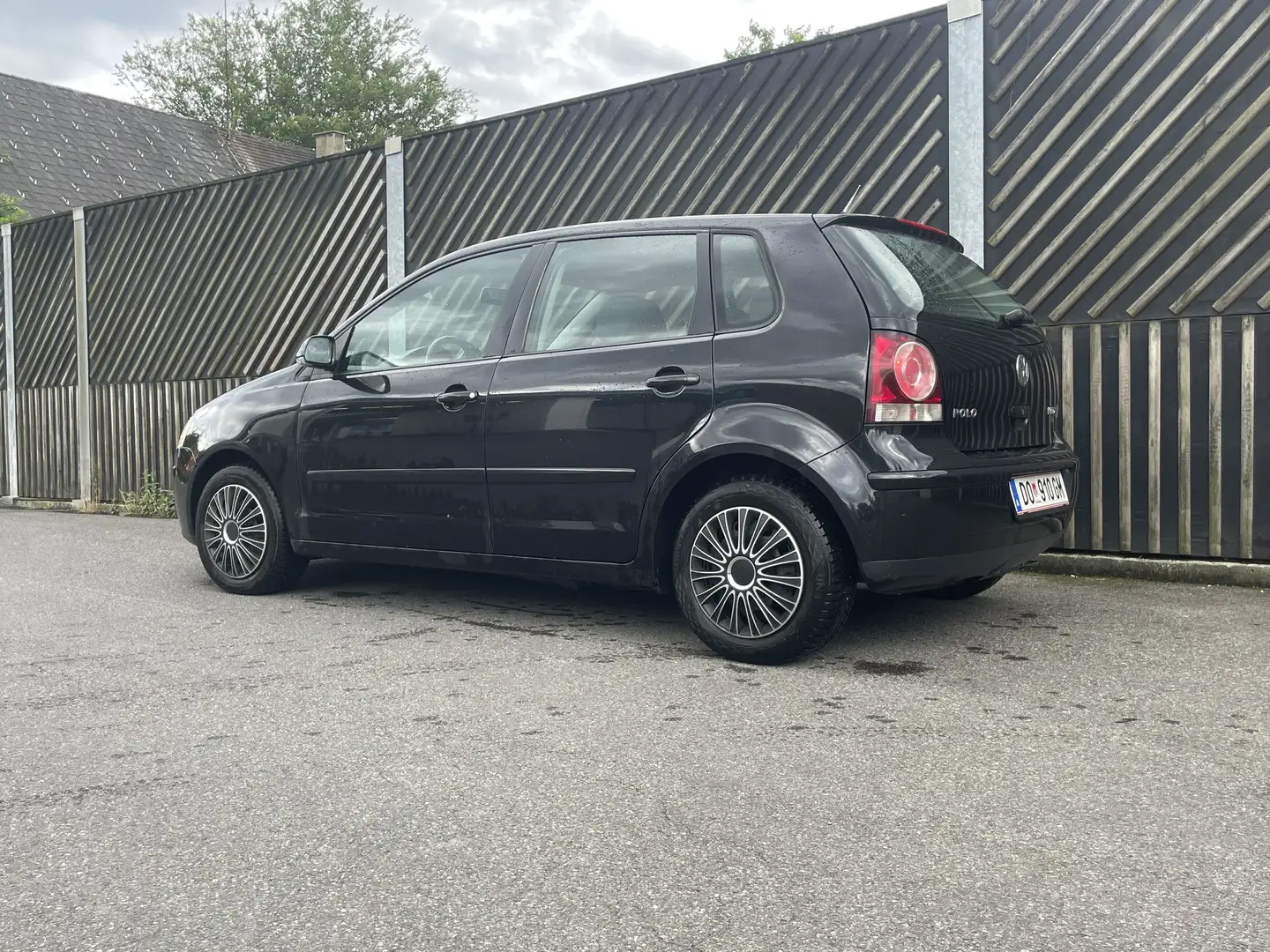 Volkswagen Polo - 1