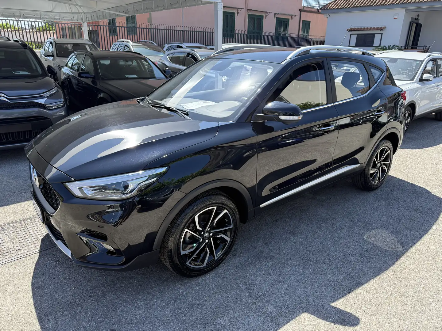 MG ZS ZS 2021 1.5 Luxury Black - 1