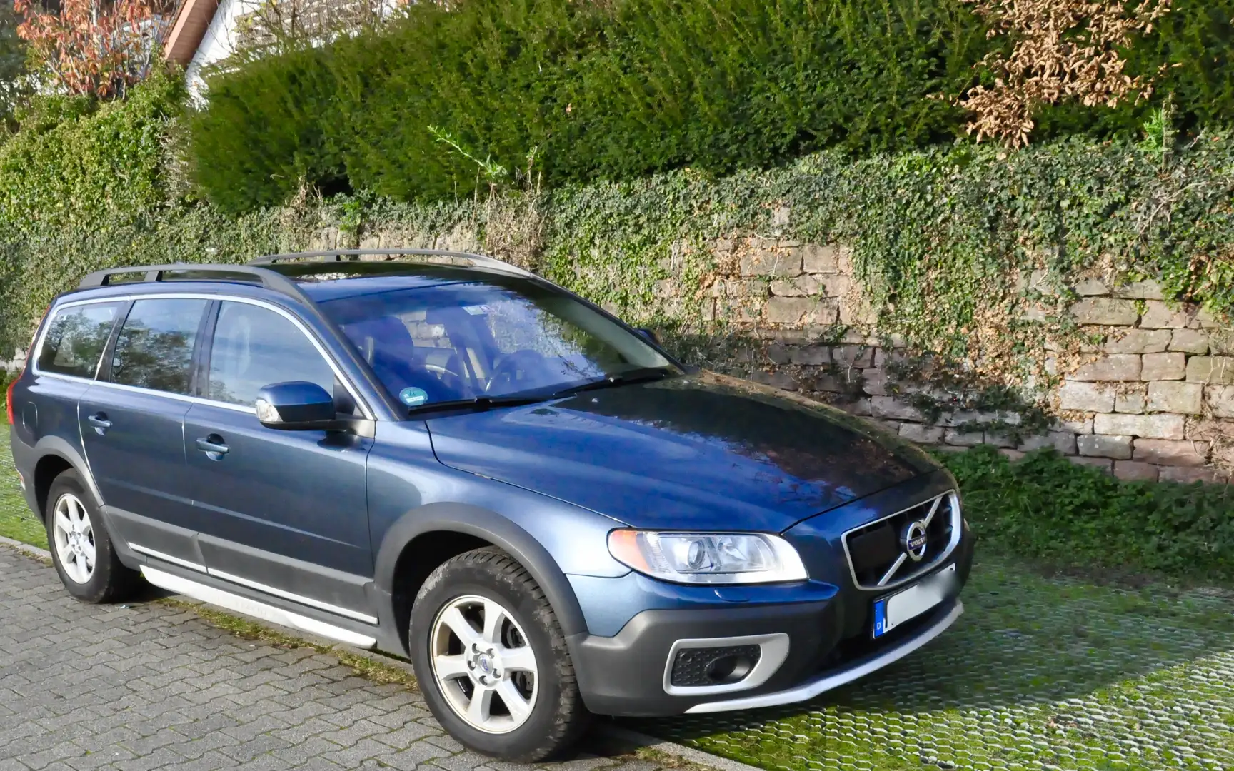 Volvo XC70 D5 Summum Blau - 1