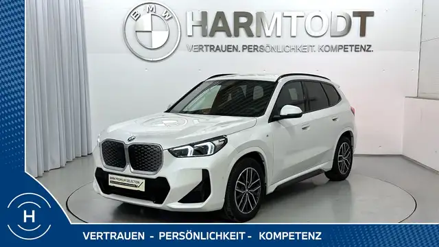 BMW iX1 eDrive20 *M-Sportpaket*