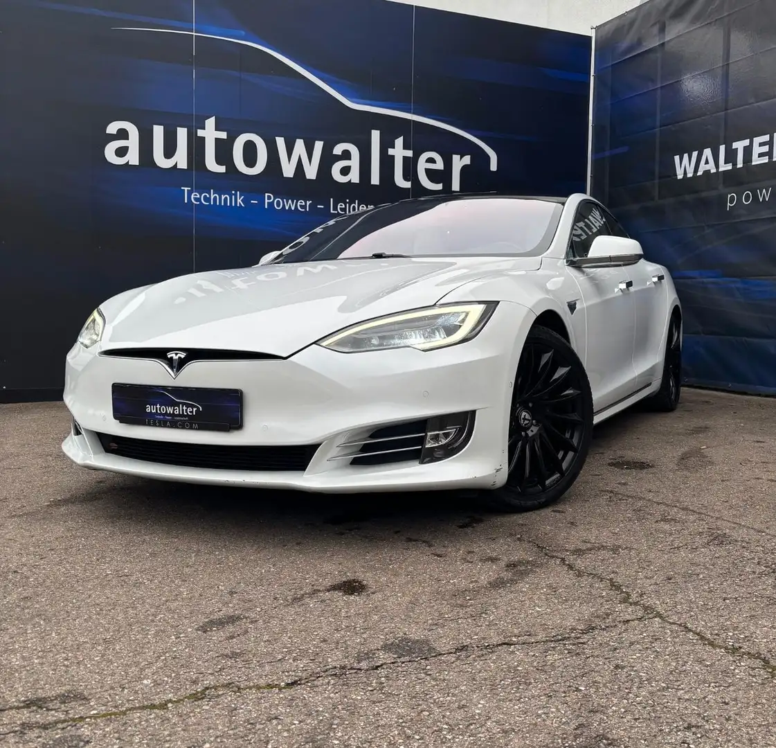 Tesla Model S Weiß - 1
