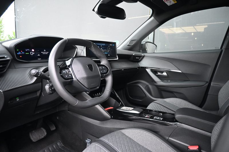 Peugeot e-2008 EV Allure Avantage 54 kWh | Achteruitrijcamera | A — photo 7