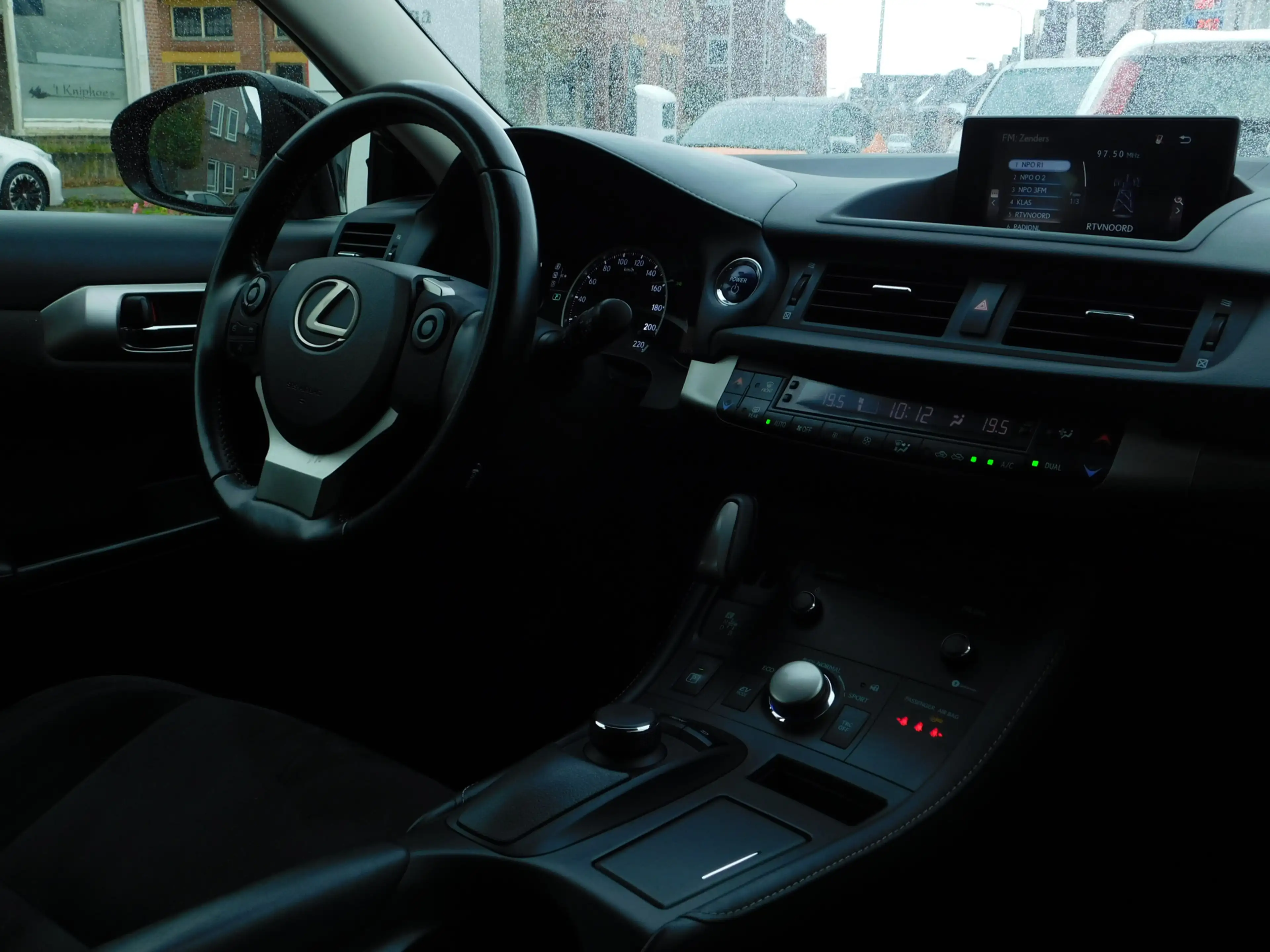 Lexus CT 200h Business Line — photo 9
