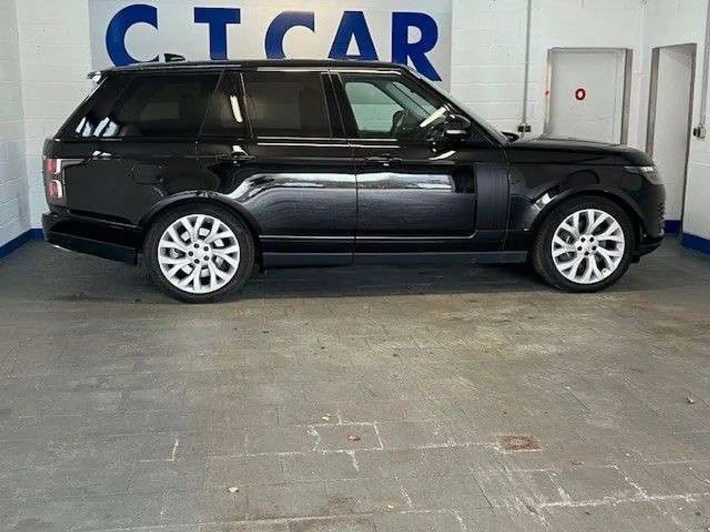 Land Rover Range Rover 3.0 D300 Vogue VOLL - AHK Noir - 2