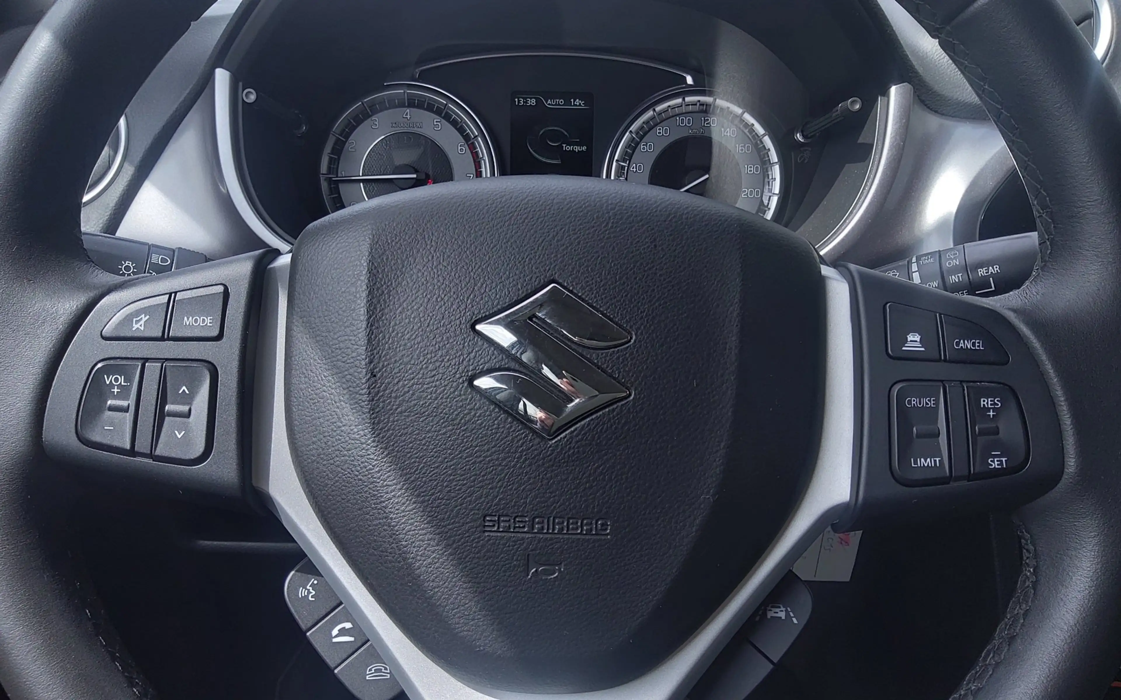Suzuki Vitara 1.0 Boosterjet AllGrip Select|Camera/CarPlay® — photo 17