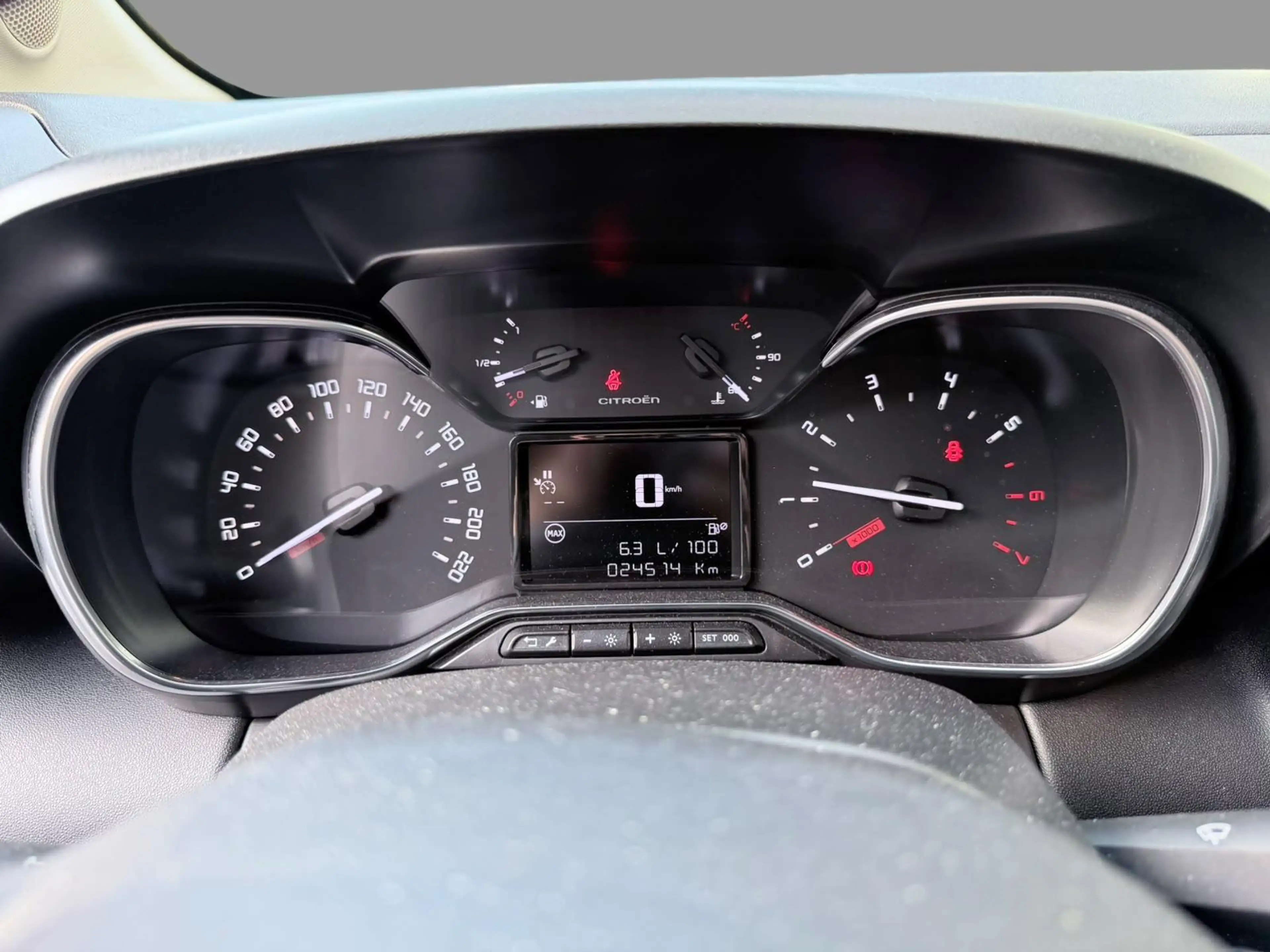 Citroen C3 Aircross 1.2 PureTech 110 S&S MAN6 Live — photo 6