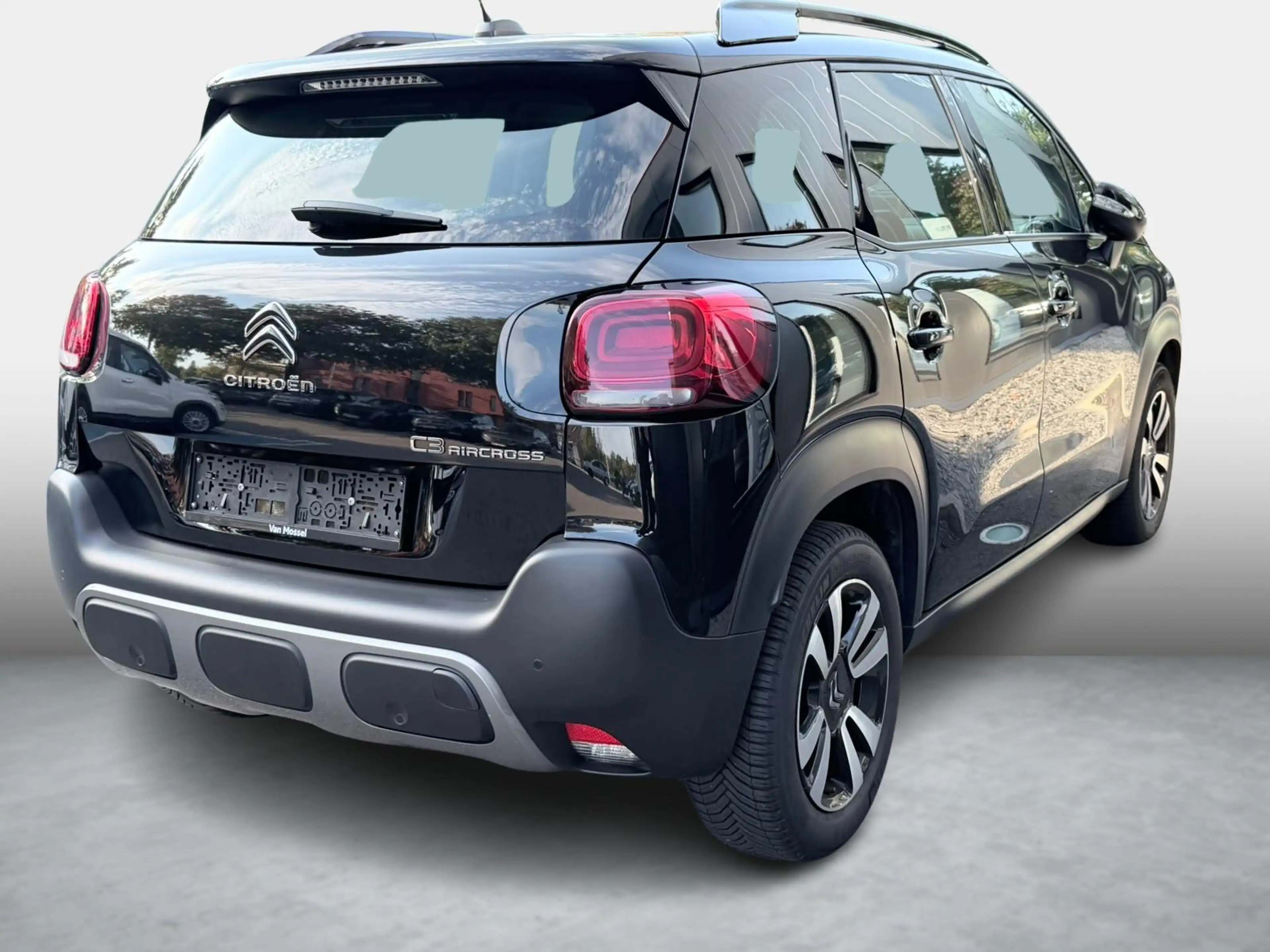 Citroen C3 Aircross 1.2 PureTech 110 S&S MAN6 Live — photo 4