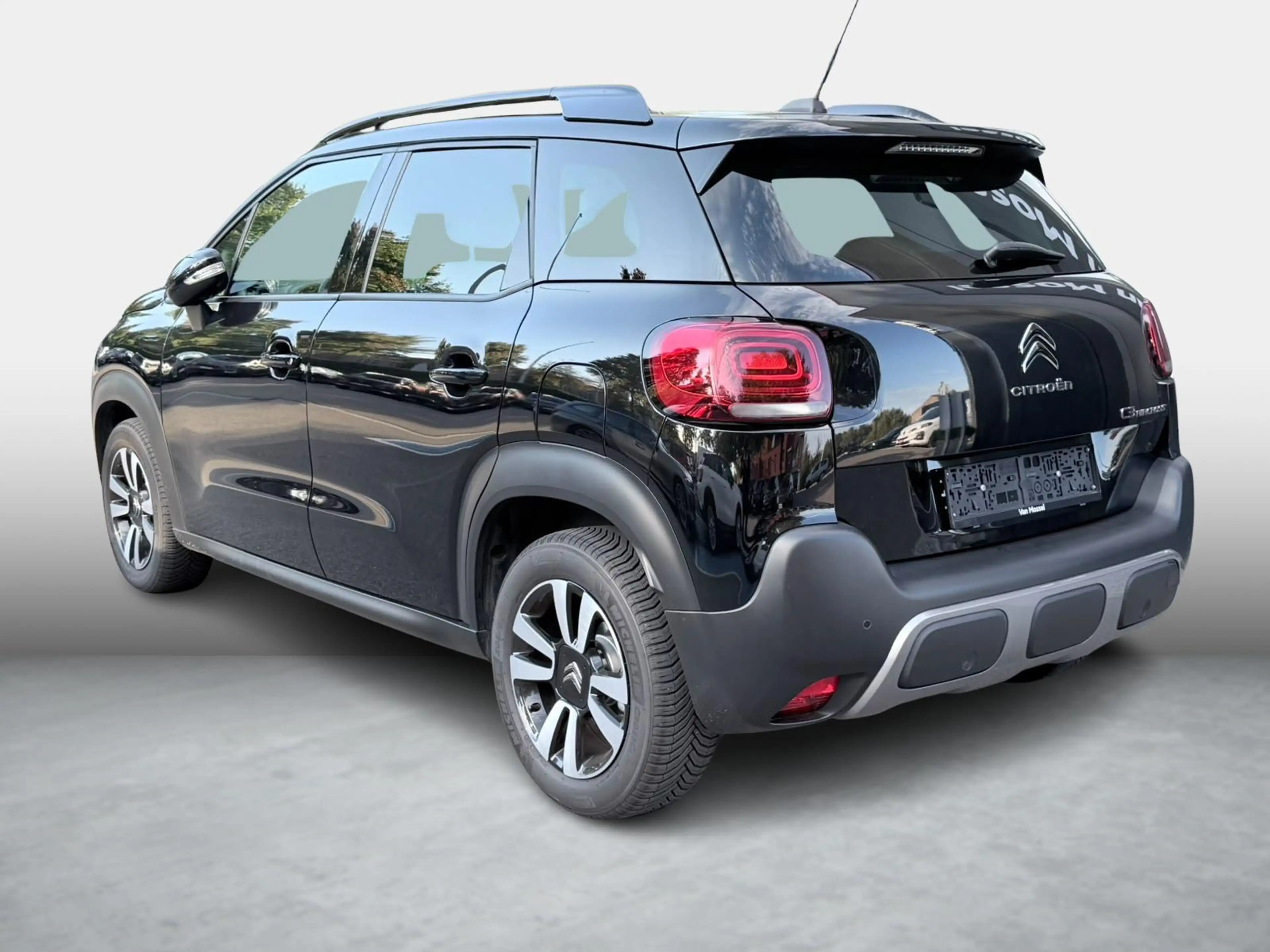 Citroen C3 Aircross 1.2 PureTech 110 S&S MAN6 Live — photo 3