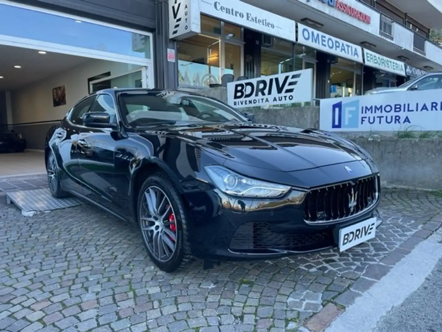 Maserati Ghibli diesel 250cv Zwart - 1