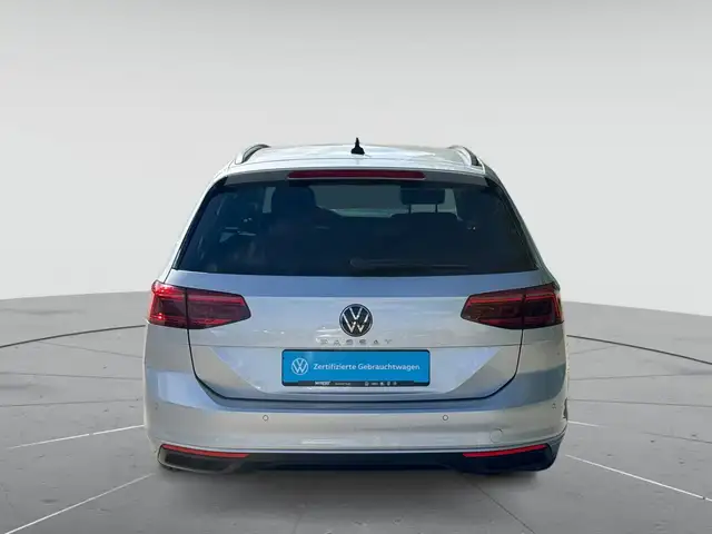 Volkswagen Passat view 7