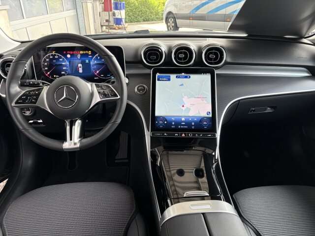 Mercedes-Benz C 220