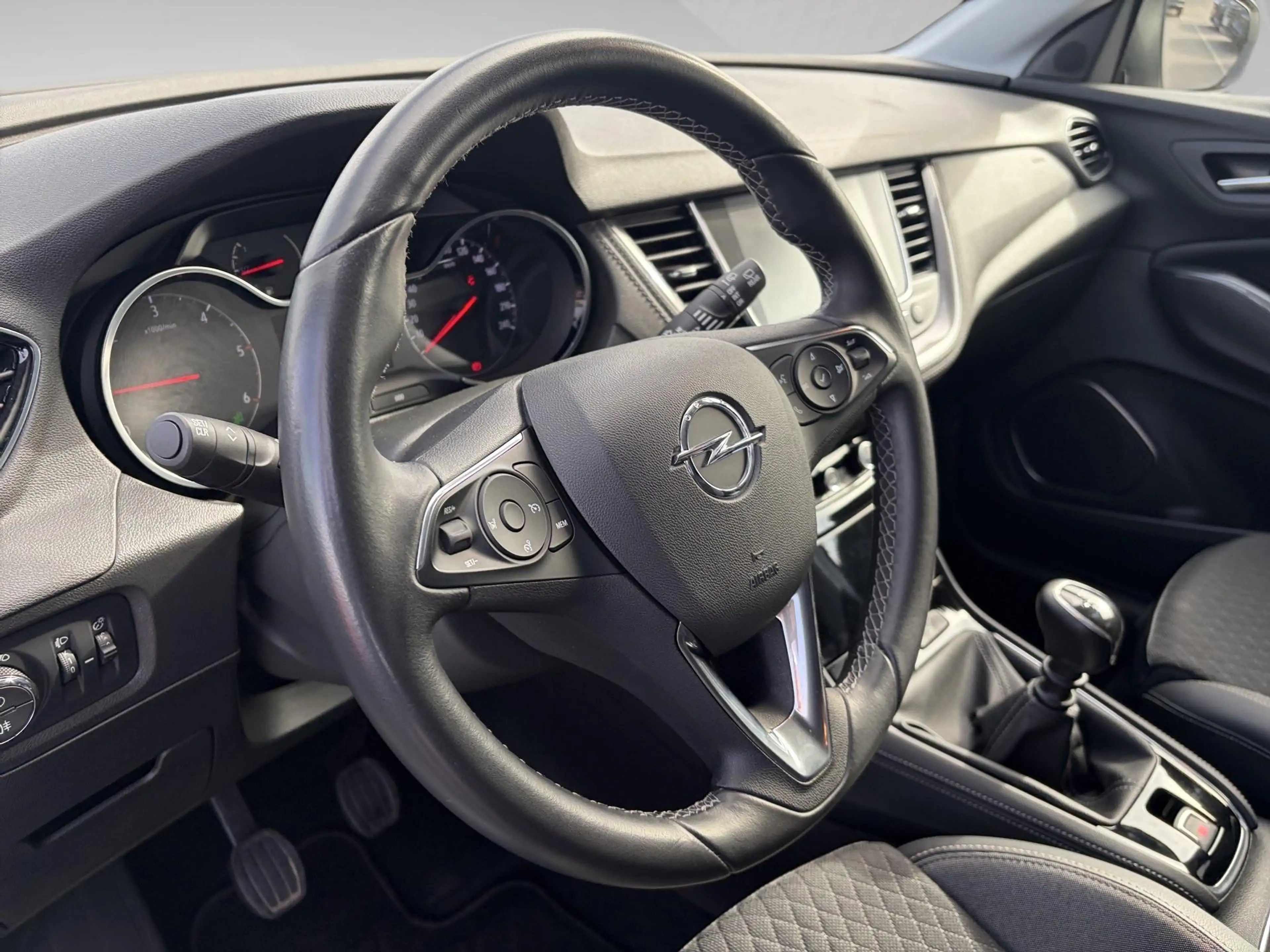 Opel Grandland X 1.5 CDTI ECOTEC D S/S MT6 Innovation — photo 7