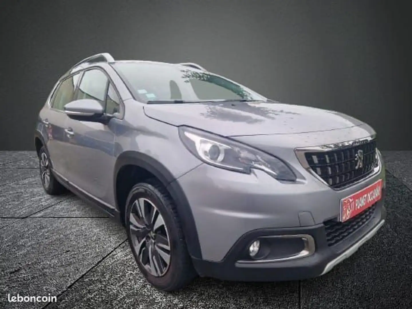 Peugeot 2008 1.2 VTI 110 46059 km Garantie 12 mois Gris - 2