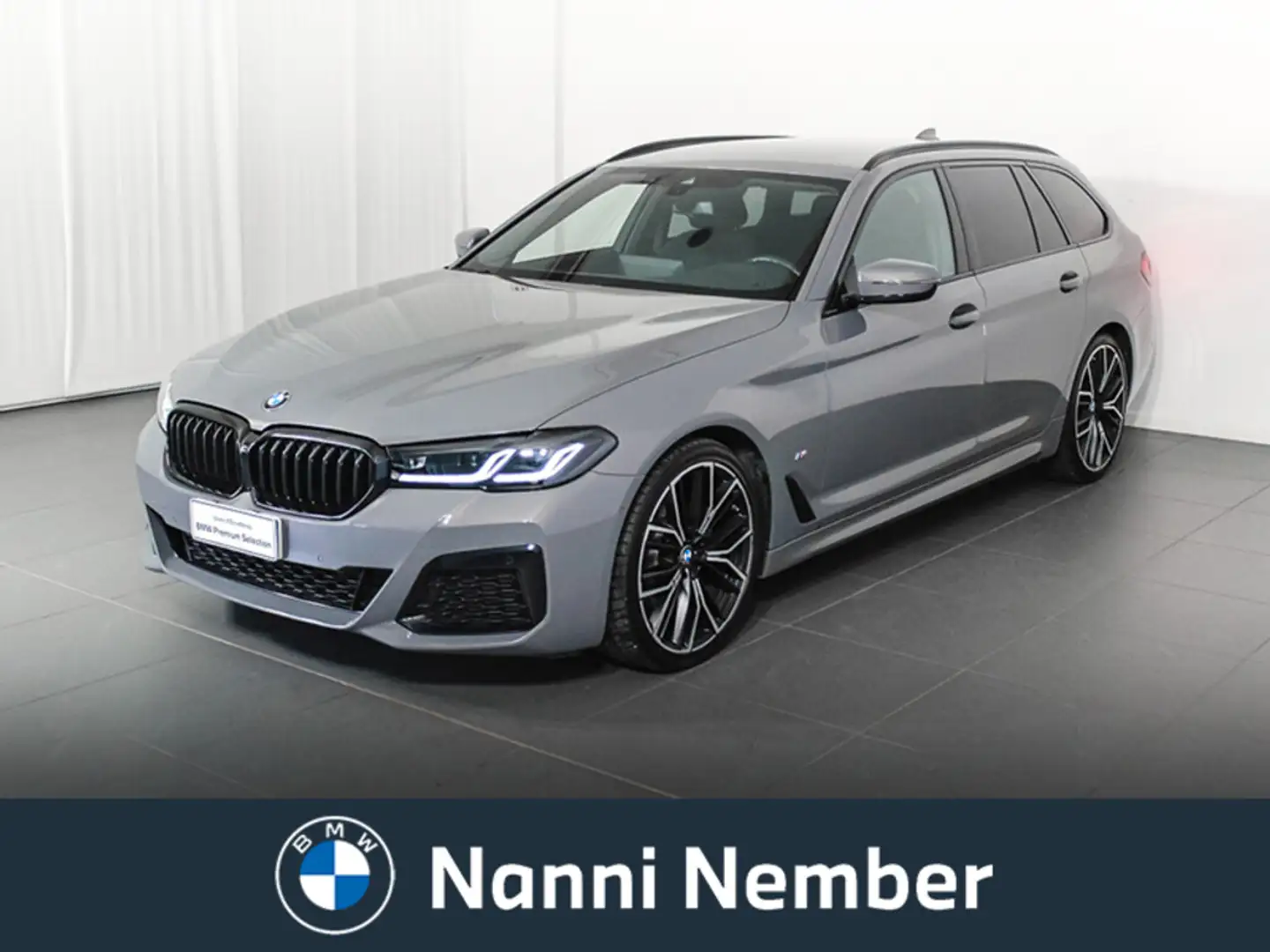 BMW 520 520d 48V xDrive Touring Msport Grau - 1
