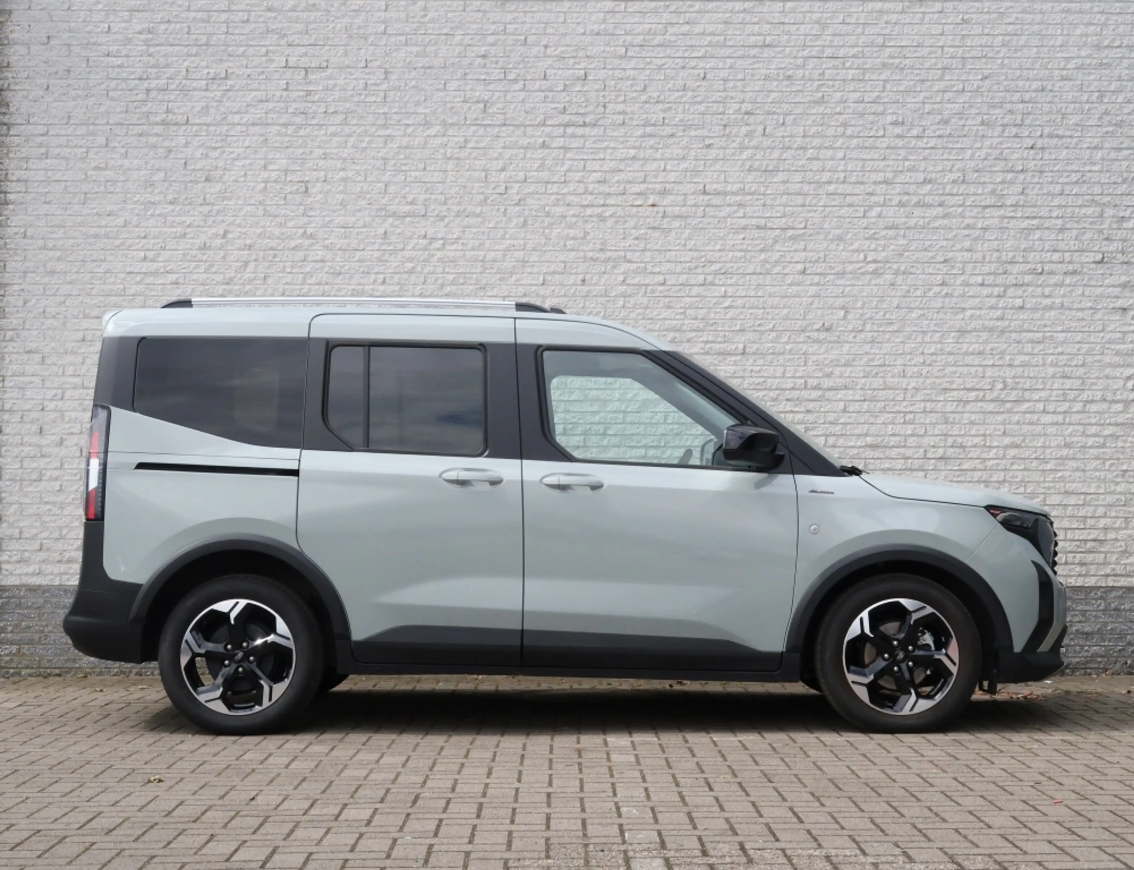 Ford Tourneo Courier 1.0 EcoBoost Active | Winter-Pack | Camera | Adap. — photo 7