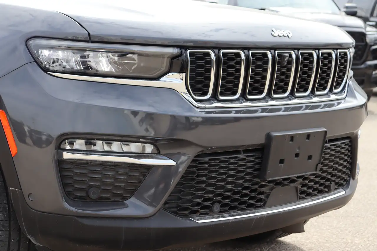 Jeep Grand Cherokee снимка Jeep Grand Cherokee