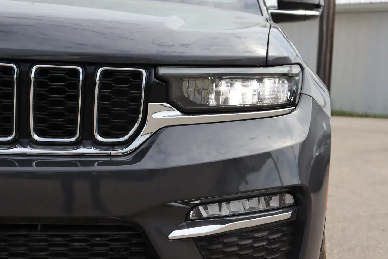 Jeep Grand Cherokee снимка Jeep Grand Cherokee