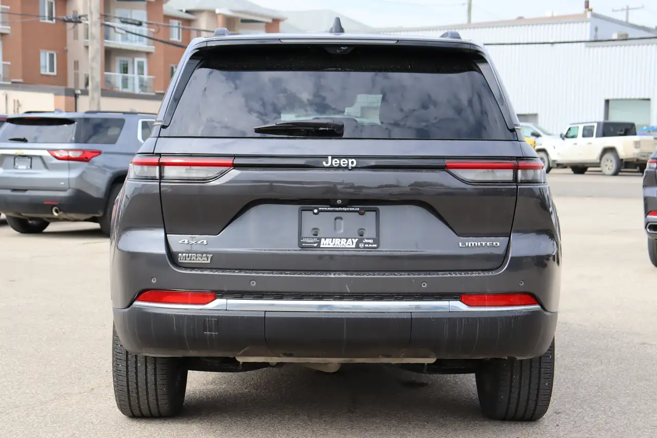 Jeep Grand Cherokee снимка Jeep Grand Cherokee