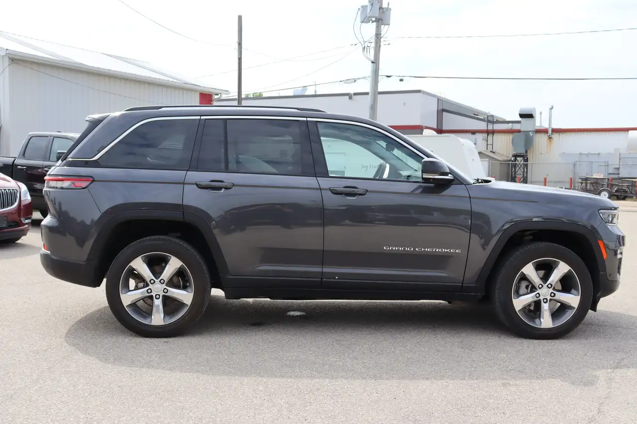 Jeep Grand Cherokee снимка Jeep Grand Cherokee