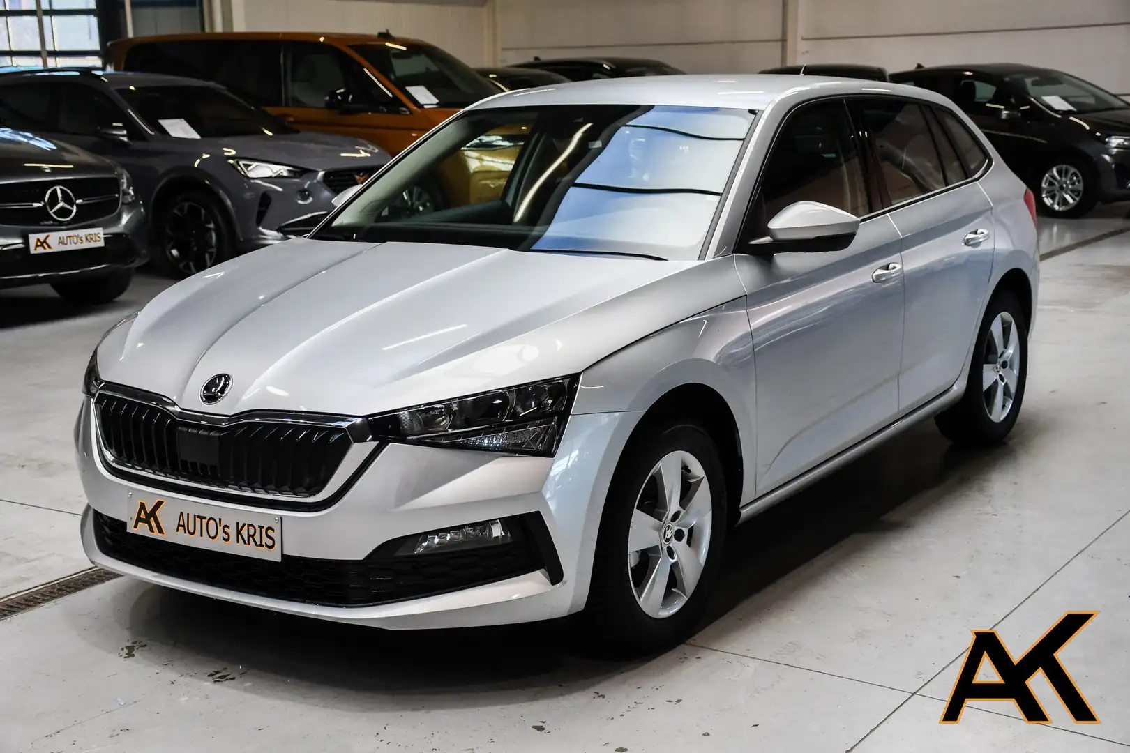 Skoda Scala 1.0 TSI Ambition NIEUW - NAVI / SMARTLINK / PDC Silver - 1