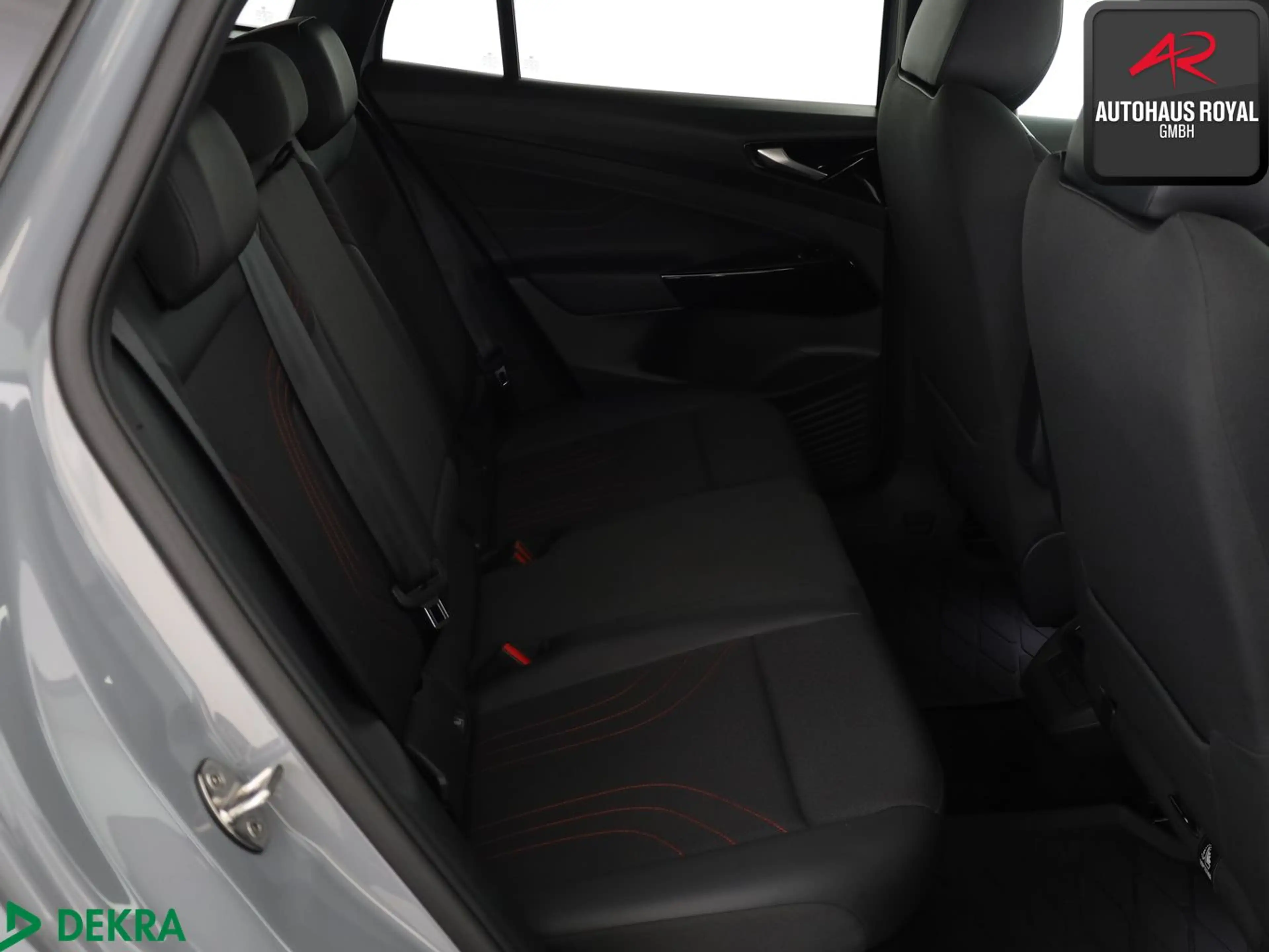 Volkswagen ID.5 77 kWh 4M GTX MATRIX,360°,TOTWINKEL,KEYLESS — photo 12