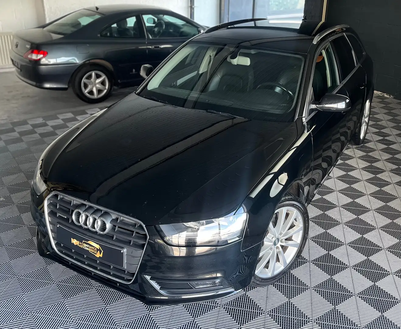 Audi A4 Quattro 2.0TDi 1er Propriétaire Garantie 1an Noir - 2