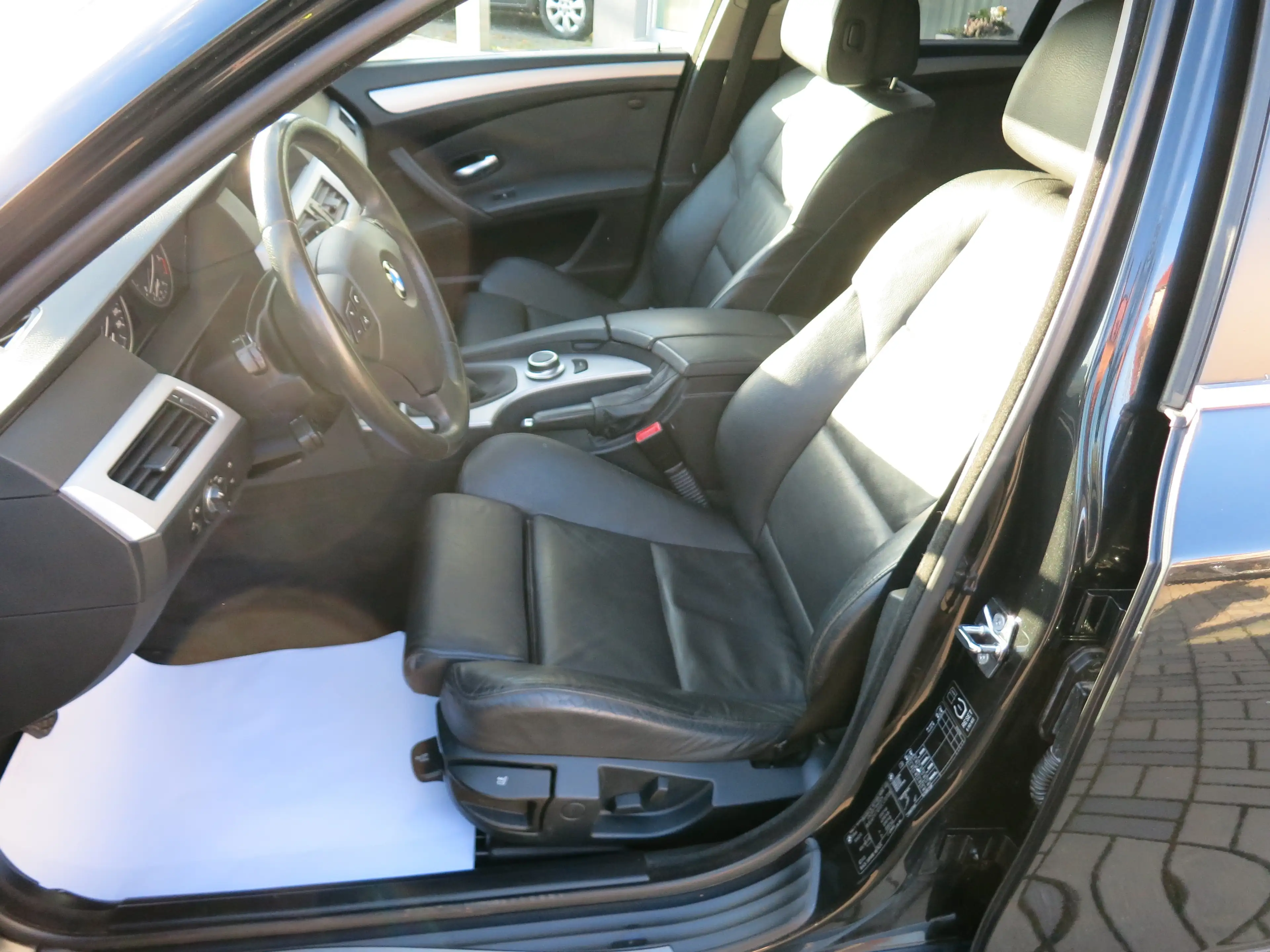 BMW 530 530d xDrive NAVI BI-XENON TÜV+AU 05/2027 — photo 10