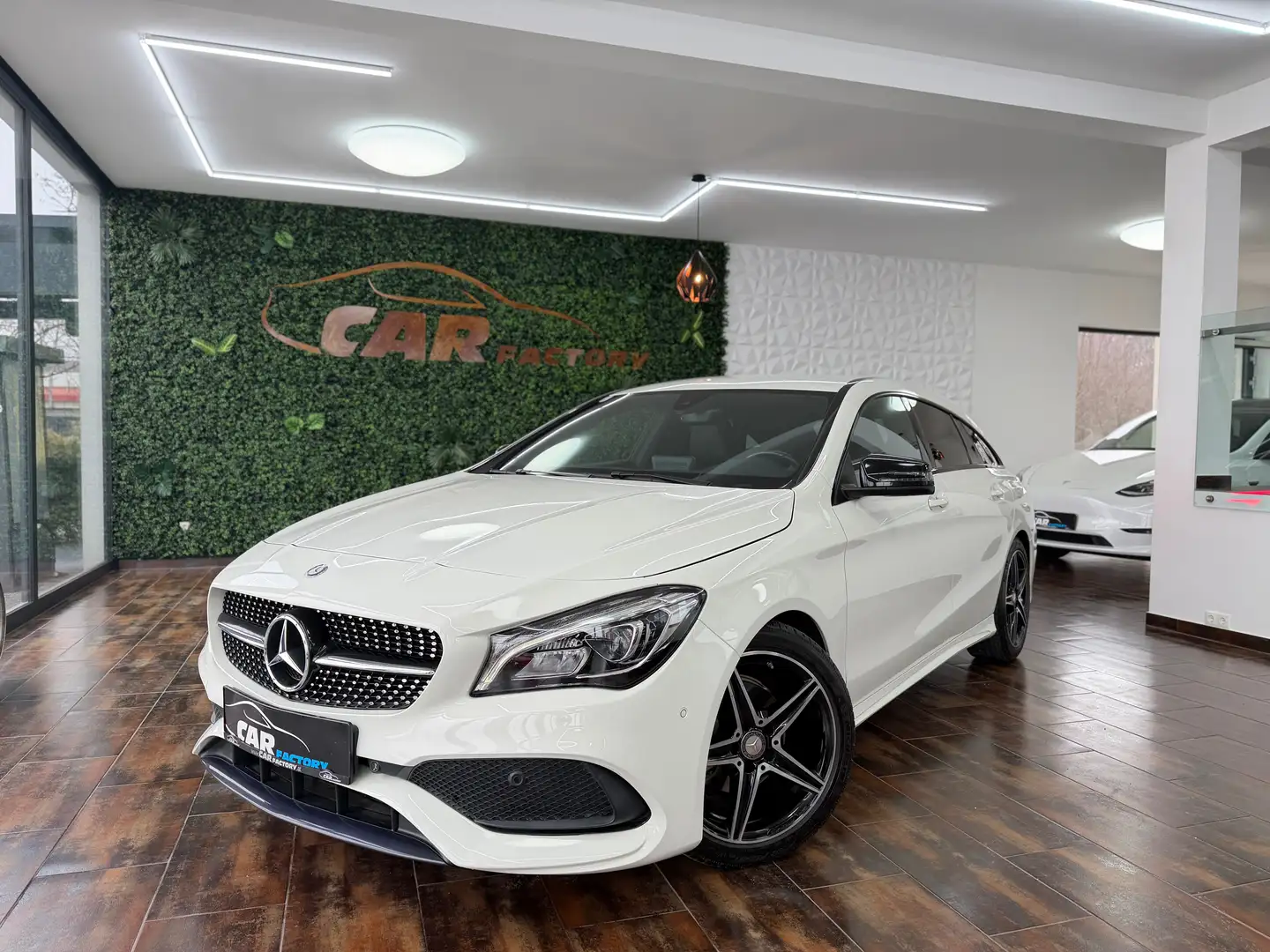 Mercedes-Benz CLA 200 *VERKAUFT* Weiß - 1