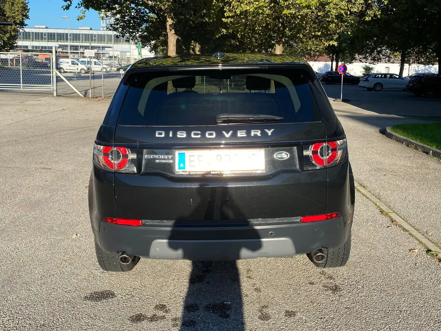 Land Rover Discovery Sport Discovery Sport 2,2 TD4 4WD SE Aut. SE Schwarz - 2