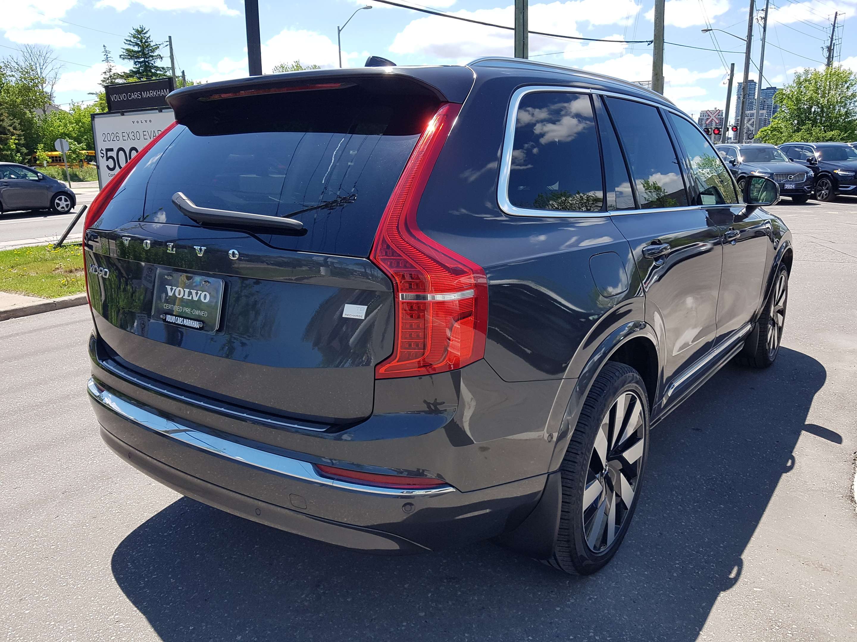 2024 Volvo XC90 T8 eAWD PHEV Ultimate Bright Theme 7-Seater |CPO|B alt 5
