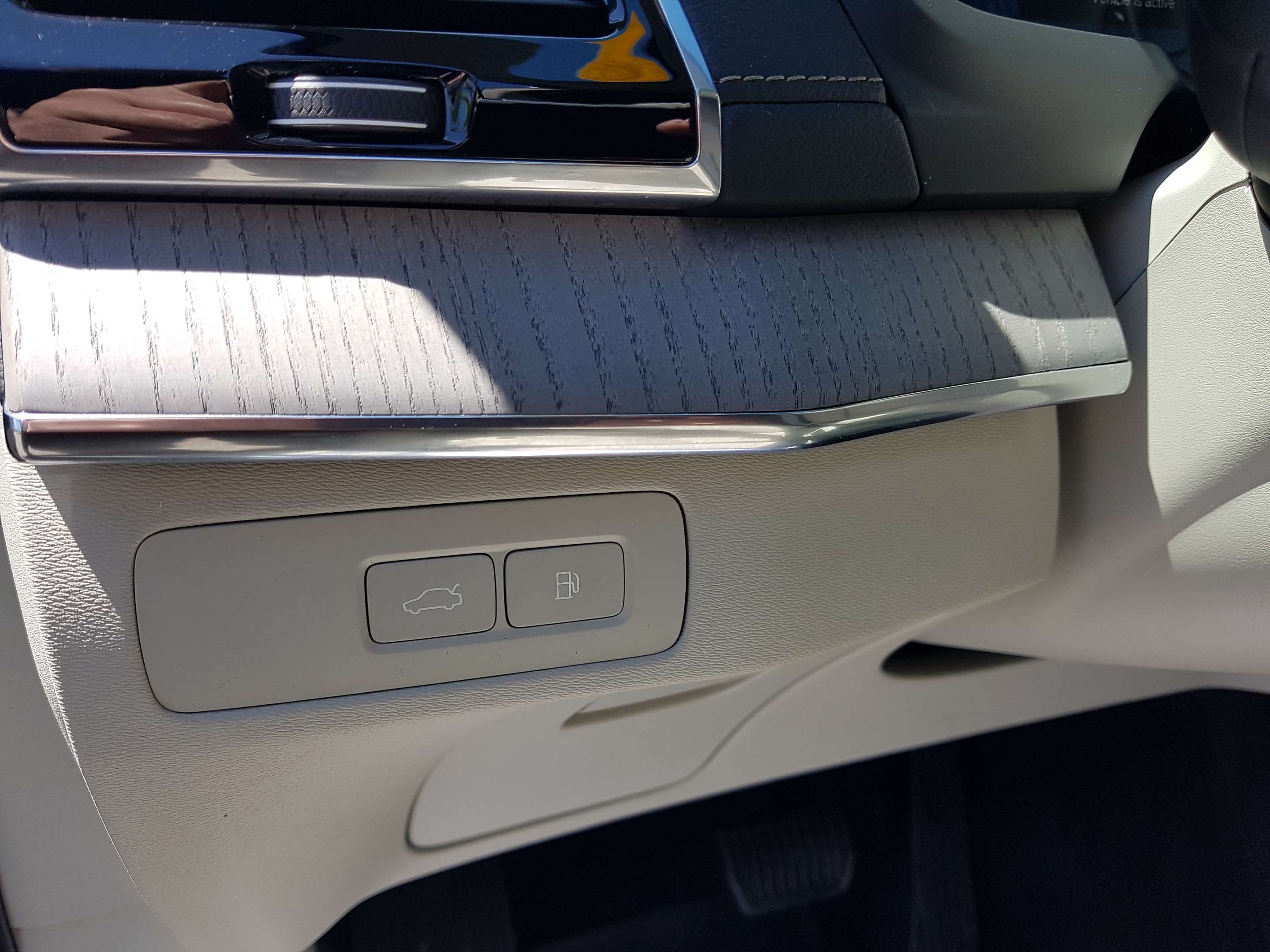 2024 Volvo XC90 T8 eAWD PHEV Ultimate Bright Theme 7-Seater |CPO|B thumb 42