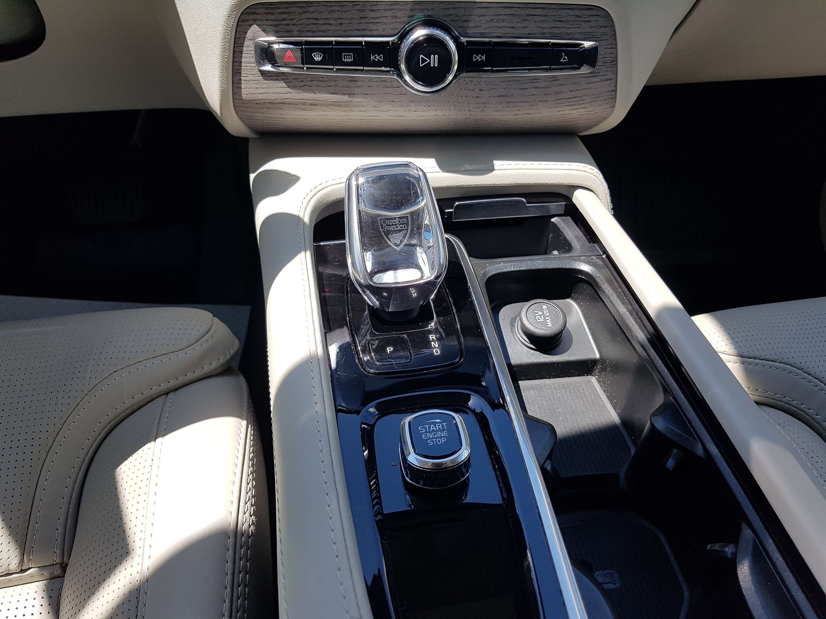 2024 Volvo XC90 T8 eAWD PHEV Ultimate Bright Theme 7-Seater |CPO|B thumb 31