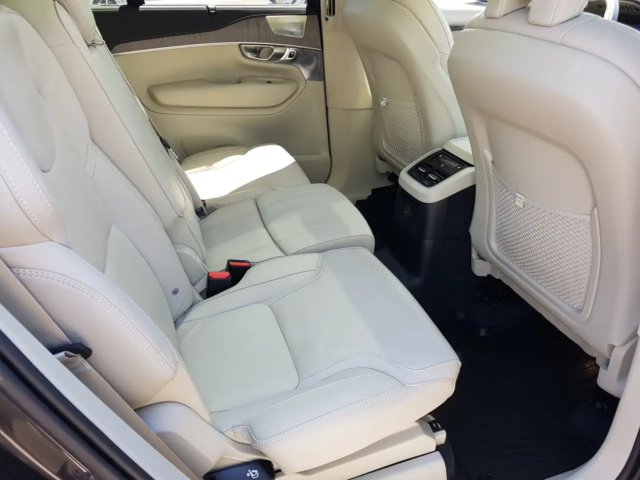 Volvo XC90 снимка Volvo XC90