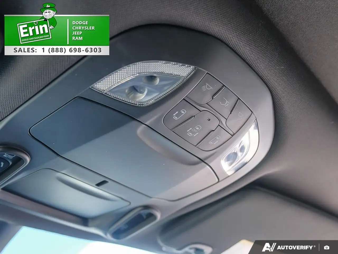 Chrysler Pacifica снимка Chrysler Pacifica