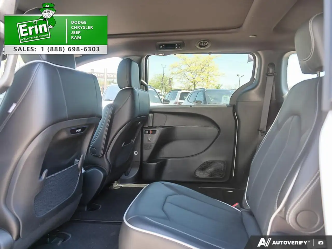Chrysler Pacifica снимка Chrysler Pacifica