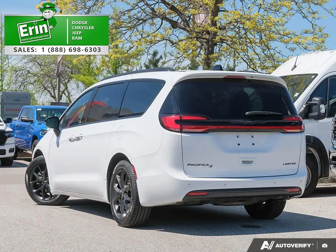 Chrysler Pacifica снимка Chrysler Pacifica