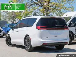 Chrysler Pacifica 2024