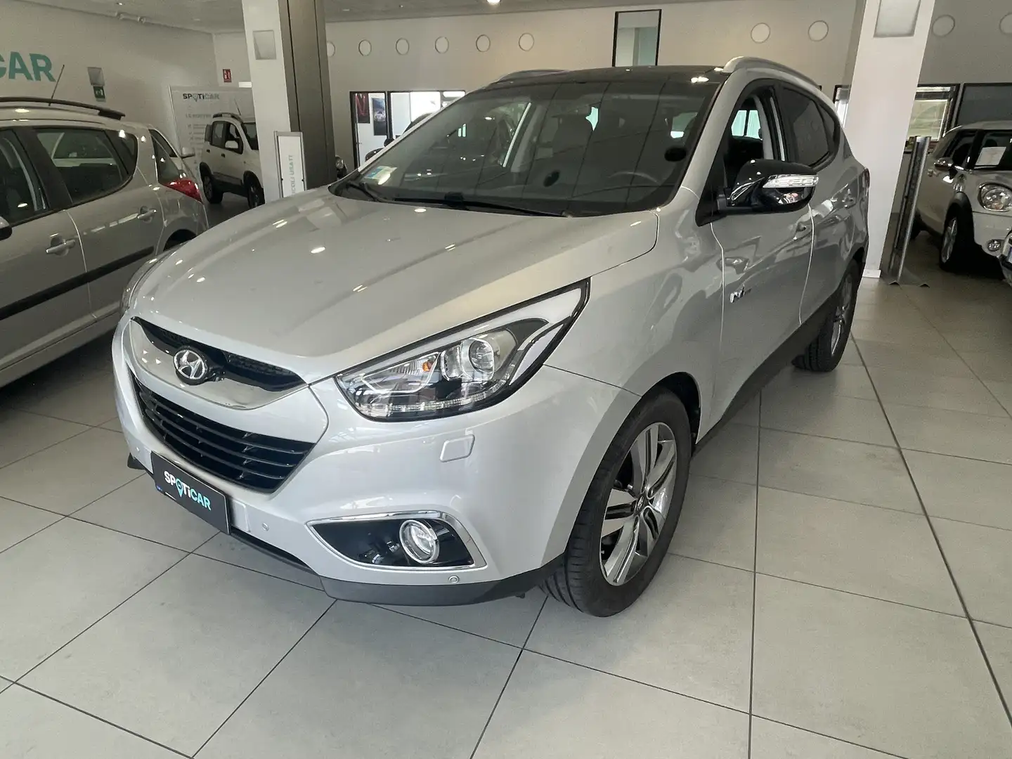 Hyundai iX35 1.7 crdi Xpossible 2wd FL - 1
