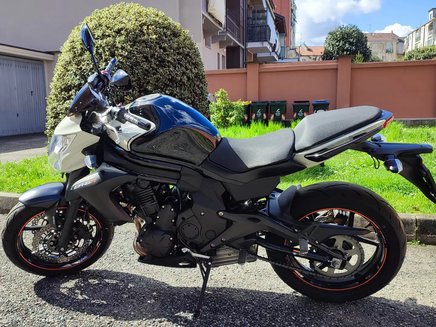 Kawasaki ER - 6 N ABS Noir - 1