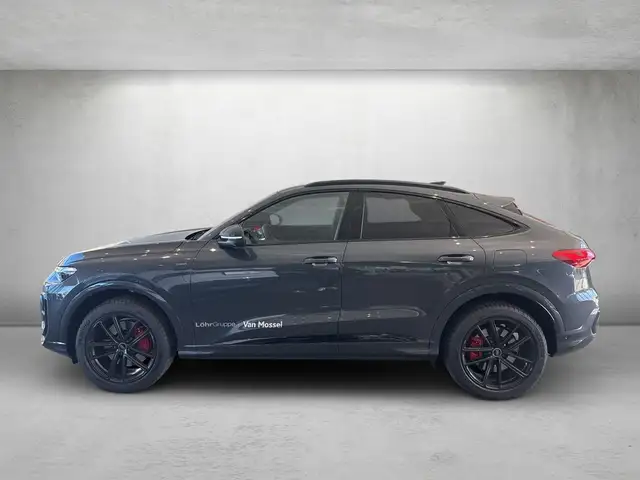 Audi Q5 view 2