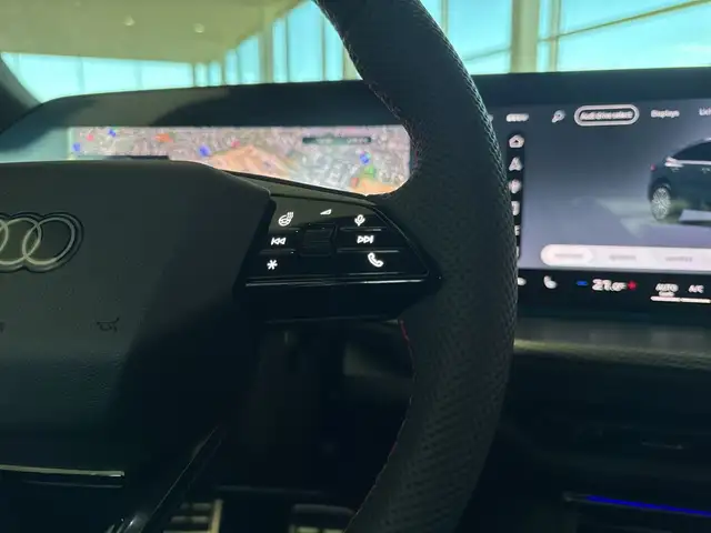 Audi Q5 view 14