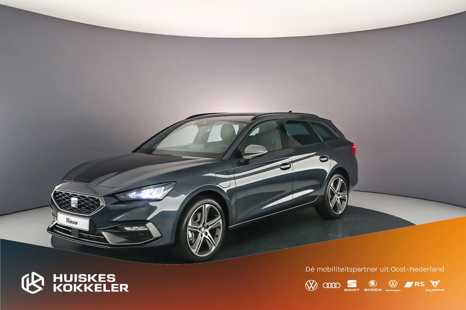 SEAT Leon Sportstourer 1.5 TSI eHybrid 204pk FR Business - e Blauw - 1