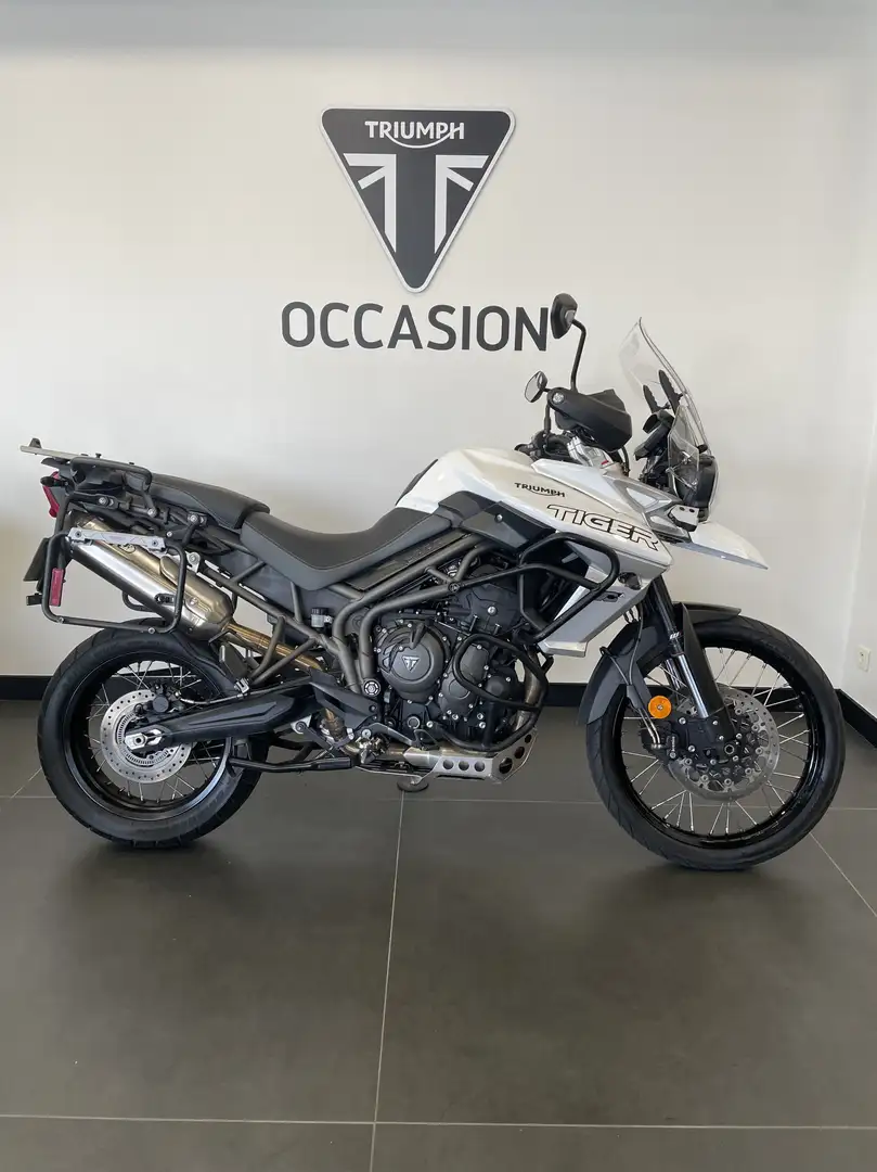 Triumph Tiger 800 - 1