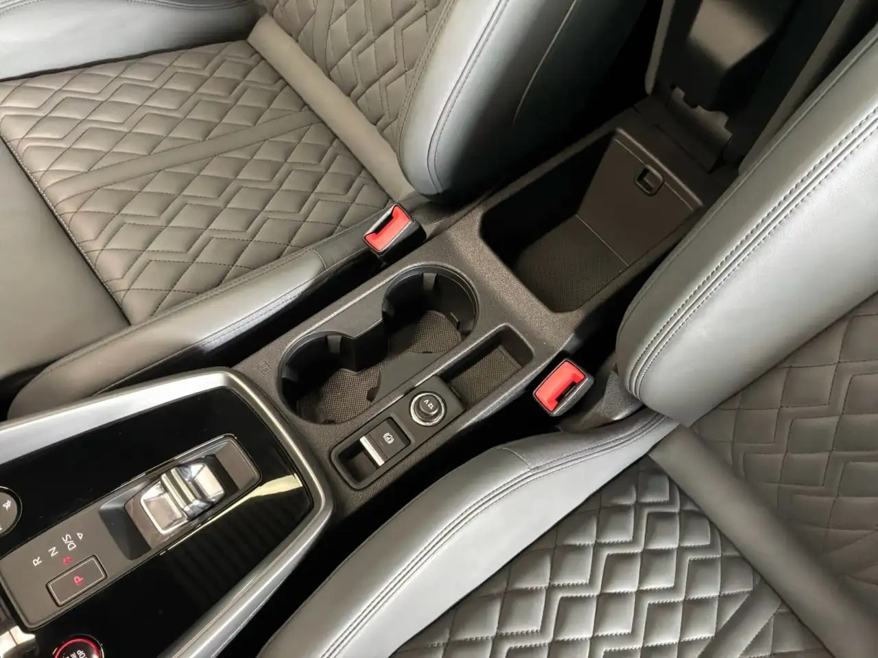 Audi S3 снимка Audi S3