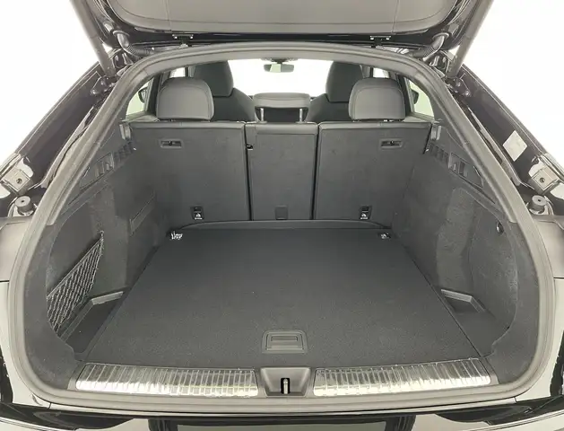 Audi Q5 view 7