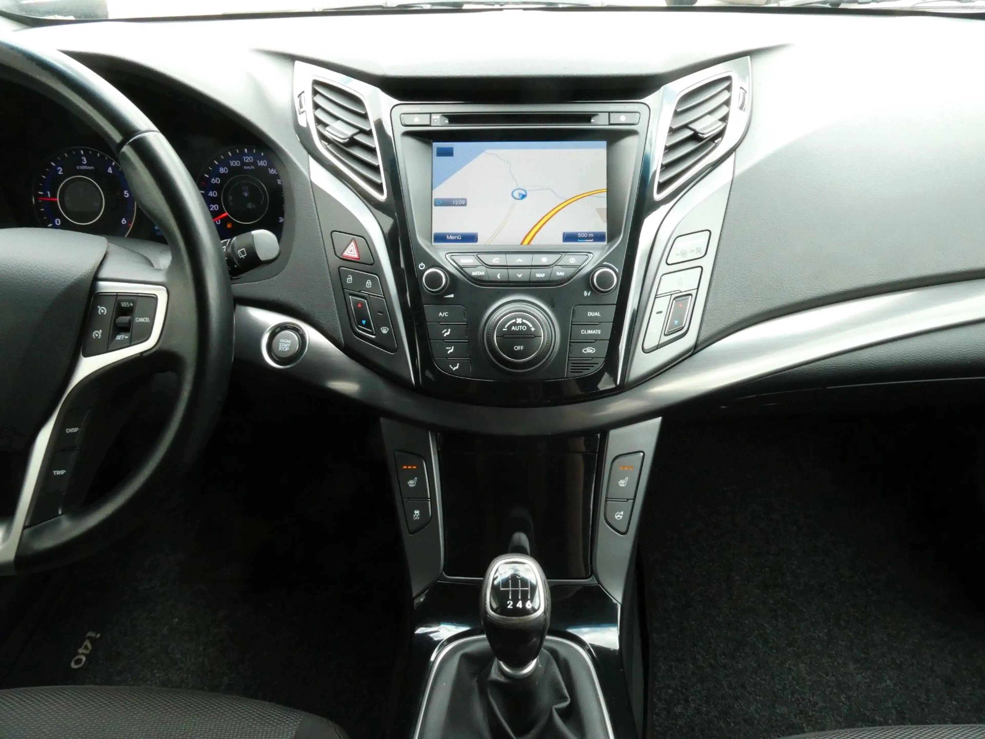 Hyundai i40 cw FIFA World Cup Edition #NAVI#SHZ#R-CAM# — photo 20